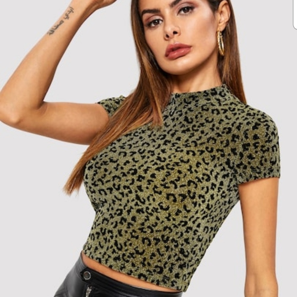 ♥️♥️Cheetah print crop top♥️♥️